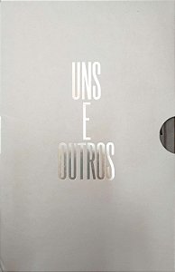 Livro uns e Outros Autor Vários (2017) [seminovo]