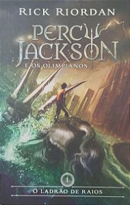 Livro o Ladrão de Raios - Percy Jackson e os Olimpianos Livro 1 Autor Riordan, Rick (2014) [seminovo]