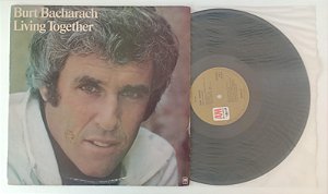 Disco de Vinil Living Together [lp 1974] Interprete Burt Bacharach (1974) [usado]