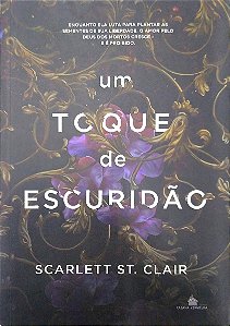 Livro um Toque de Escuridão [hades & Perséfone; 1] Autor Clair, Scarlett St. (2021) [seminovo]