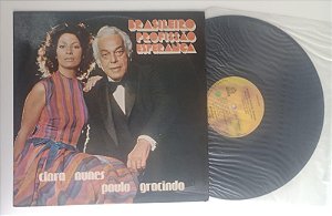 Disco de Vinil Brasileiro Profissão Esperança Interprete Clara Nunes e Paulo Gracindo (1974) [usado]
