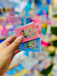 Chaveiro Livro Bobbie Goods Mini Livrinho Colorir