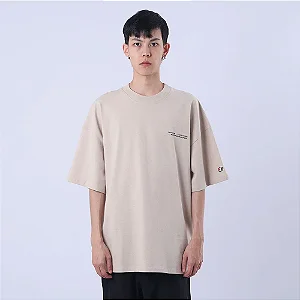 CAMISETA OVERSIZED CHAMPION LIFE CIRCA INK BEGE