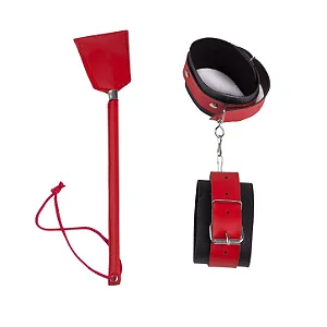Kit Sensual -Contém: 01 Algema 01 Chibata Couro Sintético - Black Red