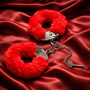Algema de Metal Com Pelúcia Sexy Fantasy- Cor Vermelha-