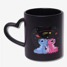 Caneca Magic Coração Stitch e Angel Namorados preta 300ml