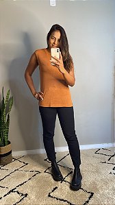 Regata tricot caramelo