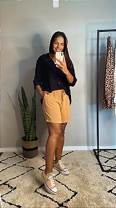 Camisa bruna preta