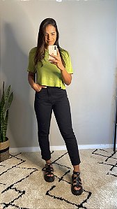 Calça mom preta