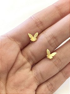 Brinco mini borboleta dourada