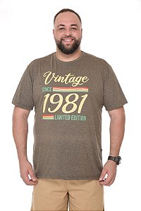 Camiseta Estampada 1981 Bege mescla Plus Size XP ao G5