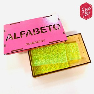 Alfabeto Marcador em Acrílico Pequeno - Modelo 2