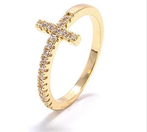Anel Cruz Cravejado no ouro 18k