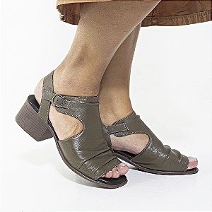 Sandália Salto Bloco Cláudia Venutti (Oliva)