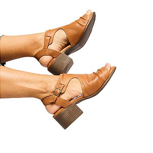 Sandália Salto Bloco Cláudia Venutti (Caramelo)