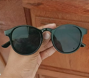 Óculos preto redondo