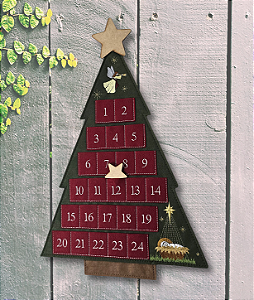 Enfeite de Natal calendário de advento Pinheiro Menino Jesus e anjo
