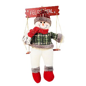 Boneco de Neve Pelúcia Sentado na Gangorra Madeira Rústica e Placa Feliz Natal 43cm - Master Christmas