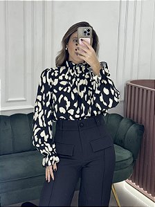 Camisa Animal Print Preta