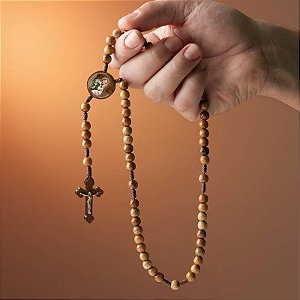 Terço São José Madeira Imbuia 8mm com Cordão Resistente – Rosário Católico