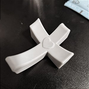 Cruz de Bolso Conforto e Fé: O Seu Refúgio de Paz na Palma da Mão - Branco