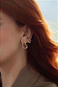 Brinco Orgânico Vazado Pequeno Banho Ouro 18 k