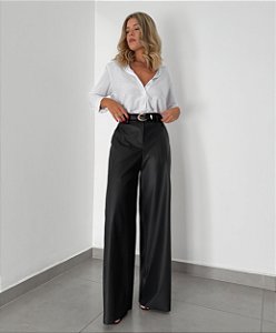 Calça Pantalona couro eco