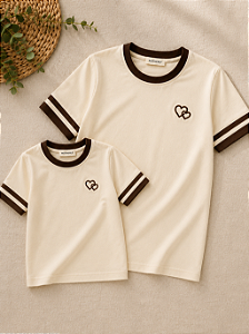 Kit Camiseta Mãe e Filha Off White com Detalhes Marrom e Coração Bordado 100% Algodão