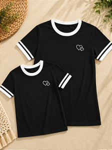 Kit Camiseta Mãe e Filha Preta com Coração Branco em Algodão