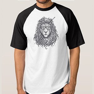 CAMISETA BRANCA COM MANGA PRETA NERDERIA e LOJARIA leao oculos BRANCA