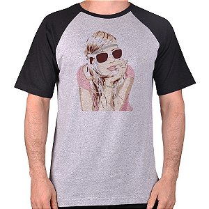 CAMISETA MESCLA CINZA COM MANGA PRETA NERDERIA e LOJARIA mina de oculos CINZA