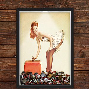 Quadro Caixa Porta Tampinha Cerveja 33x43 cm (Com Led) Lojaria e Nerderia. pin up girl preto