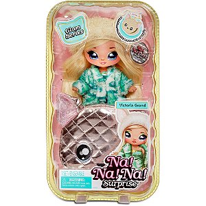 Boneca Na!Na!Na! Supresa 2 em 1 Pom Glam Victoria Grand