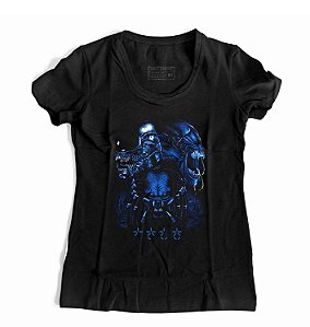 Camiseta Feminina Alien VS Predador