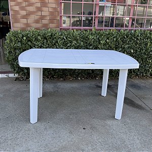 Mesa Retangular Plástica