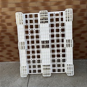 Pallet Plástico Runner Vazado 100x120