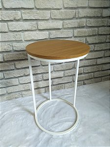MESA LATERAL REDONDA PRETA TAMPO MDF LOURO FREIJÓ MODELO KIRA