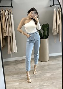 CALÇA JEANS MOM LAVAÇÃO CLARA