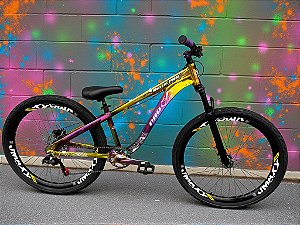 Bicicleta Aro 26 PRO-X Rustic PRO Camaleão Freeride Single Freio Hidraulico Shimano Garfo com Trava Cubo k7 Barulhento