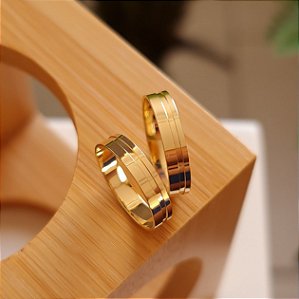 PAR DE ALIANÇAS EM OURO 18K UNIQUE - 4MM