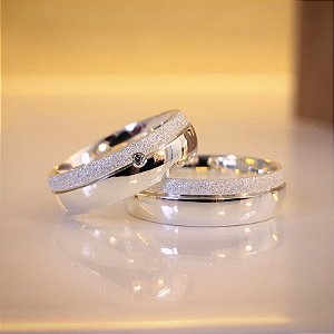 PAR DE ALIANÇAS EM PRATA 950 COM DIAMANTE - MODELO NICE