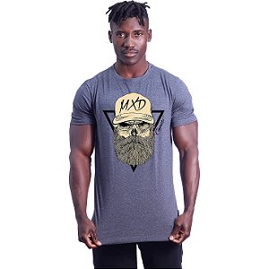 Camiseta Tradicional Masculina Manga Curta MXD Conceito Caveira Lenhador De Boné