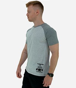 Camiseta Tradicional Masculina MXD Conceito Estampa Lateral Toward The Sinister