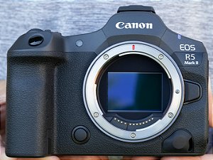 Canon EOS R5 Mark II Corpo Mirrorless