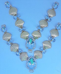 Cabedal em V de Conchas - Cristal