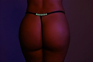 CALCINHA COM A FRASE "BANDIDA" EM NEON (BRILHA NO ESCURO) - COR VERMELHA