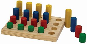 Jogo de Pinos - base 16x20cm. c/20 pinos coloridos