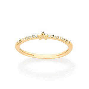 Anel Rommanel Skinny Ring Cravejado Por 20 Zircônias De 0,80 Mm, Com Letra Ao Centro