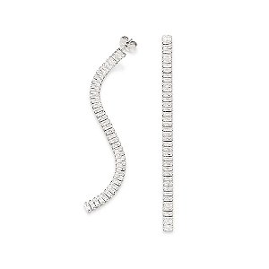 Brinco Cravejado Por 80 Zircônias 
Baguetes De 3Mm Penduradas (Par)
Med, 7,0 Cm X 0,4 Cm
(Joia Licenciada Coleção Giovan