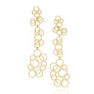 Brinco Rommanel Formado Por Círculos Entrelaçados De Diferentes TamanhosMed 8,2 Cm X 2,1 Cm(Joia Licenciada Coleção Ana